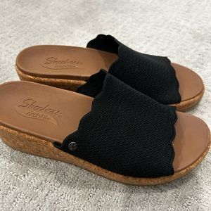 🌟NWOT🌟(No Box) Skechers ArchFit  Size: 8